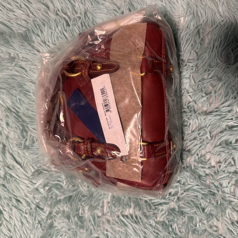 Elegant Burgundy DOONEY AND BOURKE Handbag Supple Italian Florentine leather. - Picture 3 of 5